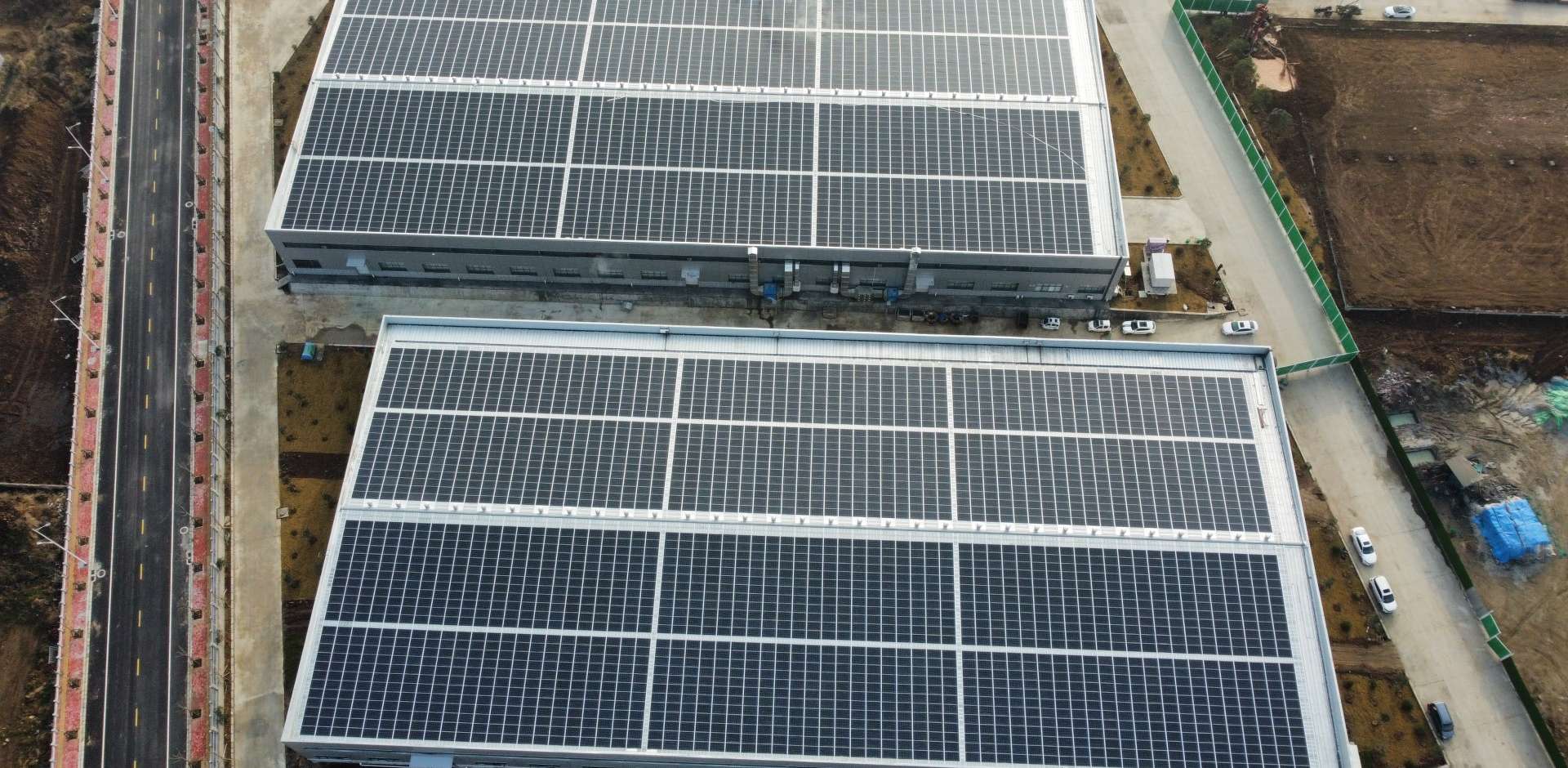1920-2021年3月，河南唐河县 中部食品城BIPV光伏项目，装机量1.8MW，年发电200万度，满足45%用电需要.jpg